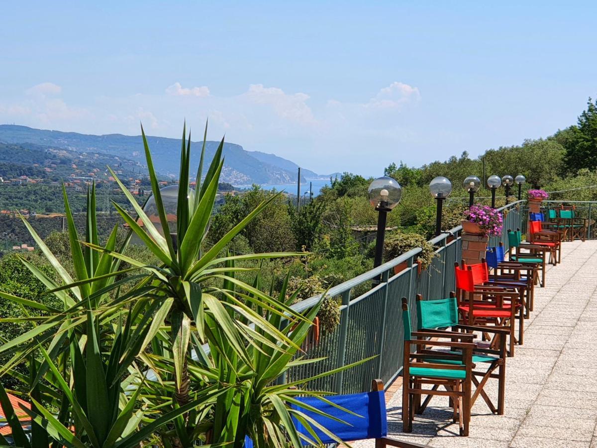 Vakantieboerderij Monte Acuto - Natura, Mare & Relax In Piscina Toirano